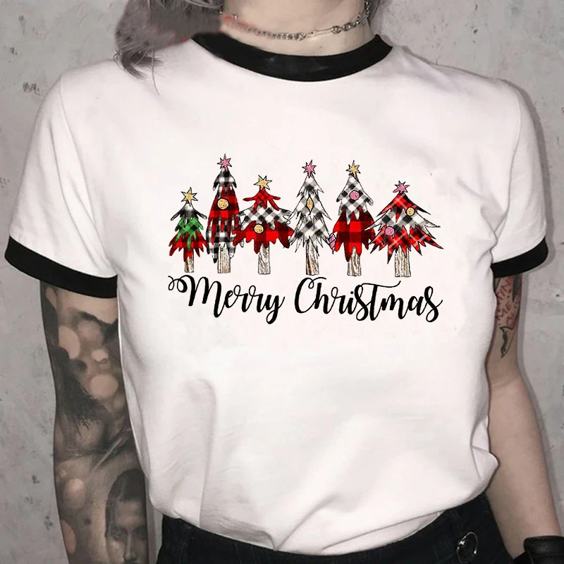 Женская футболка в клетку с рисунком новогодней елки 2022 | одежда