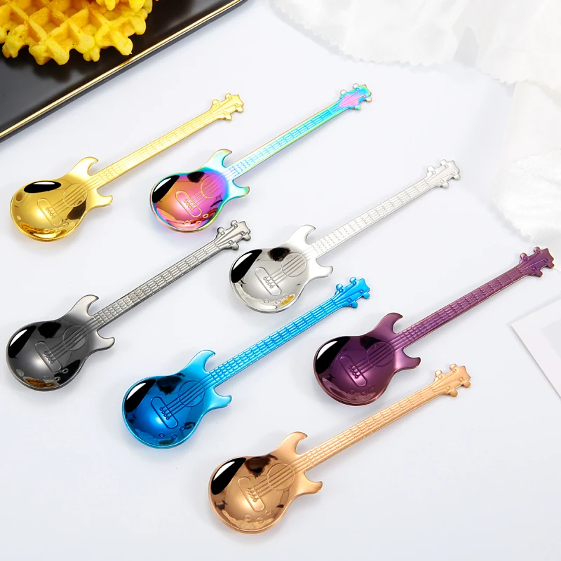 

Десертная ложка для мороженого, столовые приборы, креативная красочная ложка для смешивания в форме гитары из нержавеющей стали, инструмен...