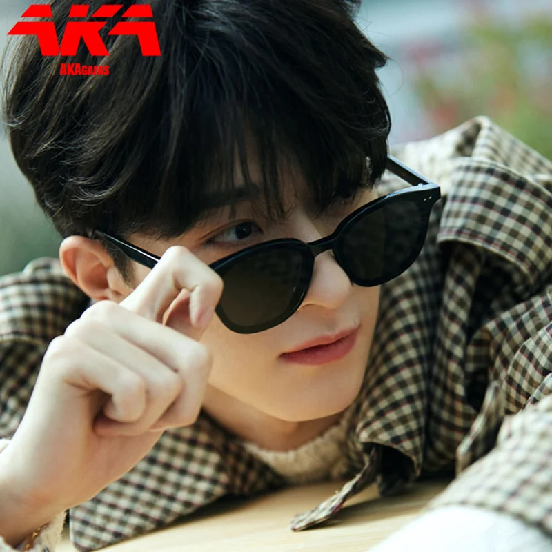 

AKAgafas Cat Eye Sunglasses Women 2021 Classic Small Frame Sunglasses Women Vintage Square Glasses Shades for Women Gafas De Sol