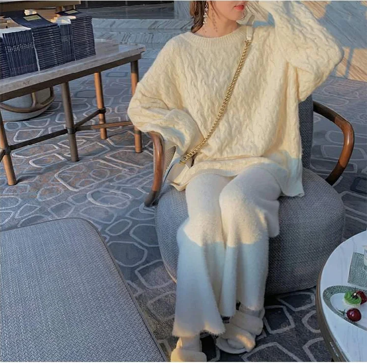 

Autumn and winter lazy wind retro gentle twist soft milk blue sweater