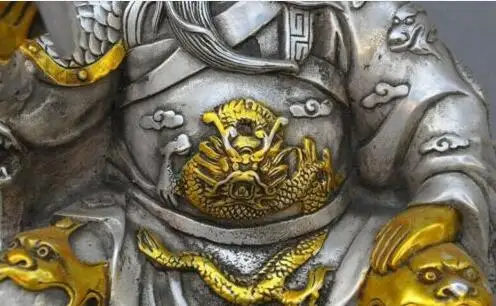 Статуэтка из старого китайского серебряного дракона в стиле милитари Святого