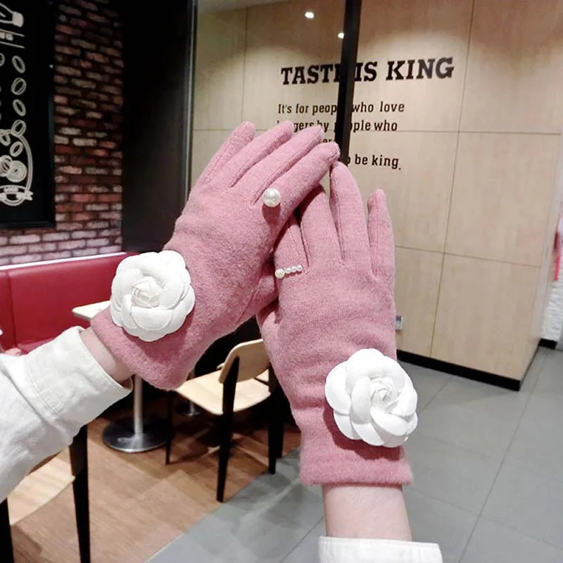 Модные зимние белые перчатки камелии женские кашемировые с жемчугом и сенсорным