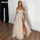 Пляжное свадебное платье с открытыми плечами, кружевной аппликацией и высоким разрезом