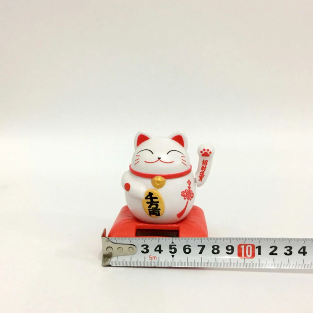 Милые счастливые кошки качели с питанием от солнечной энергии автомобиль