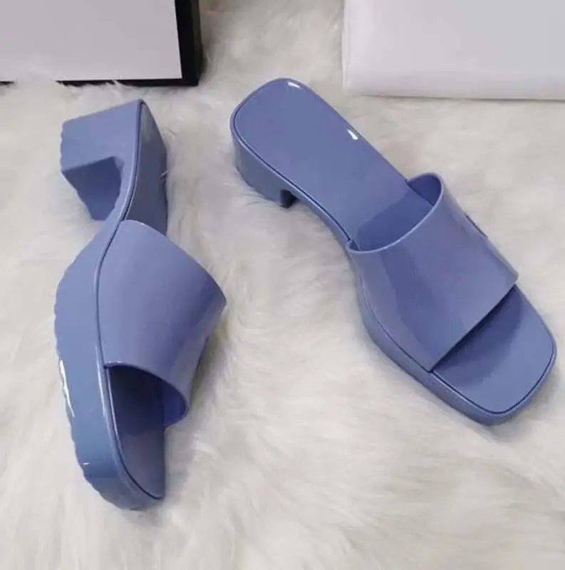 

woman slipper fashion Beach Thick bottom slippers platform Alphabet lady Sandals Leather High heel slides slippers shoe2021