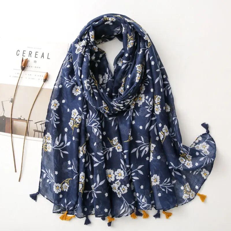 

Newest Fashion Scarf For Women Luxury Brand Warm Lady Floral Tassel Scarves and Shawls Vintage Soft Foulard Bandana