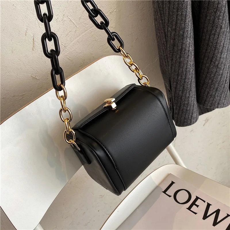 

Fashion Shoulder Bags Leather Crossbody Bag For Women 2021 Summer Solid Color Shoulder Messenger Bag Lady Chain Travel Small Han