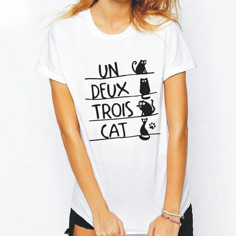 

Футболка женская летняя с принтом кошки и воротником-стойкой