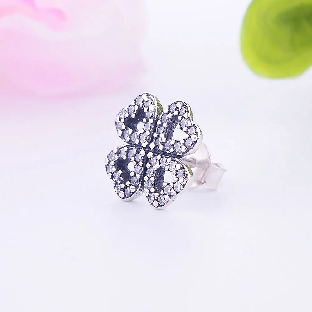 Женские серьги гвоздики из серебра 925 пробы с прозрачным