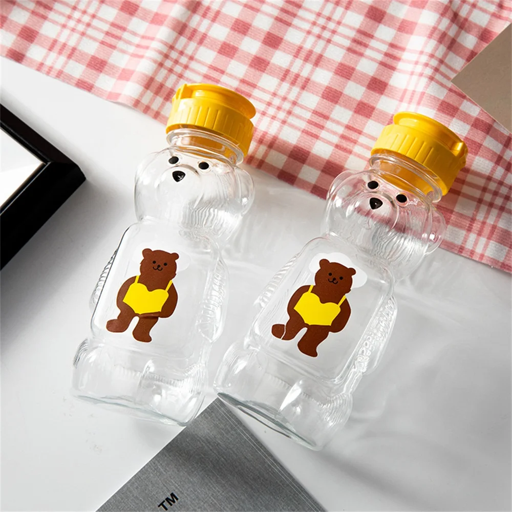 

240 ML Cute Cartoon Bear Straw Cup Squeezable Juice Bear Bottle BBQ Honey Bottle Kitchen Meal Bar Drink Tableware Photo Props