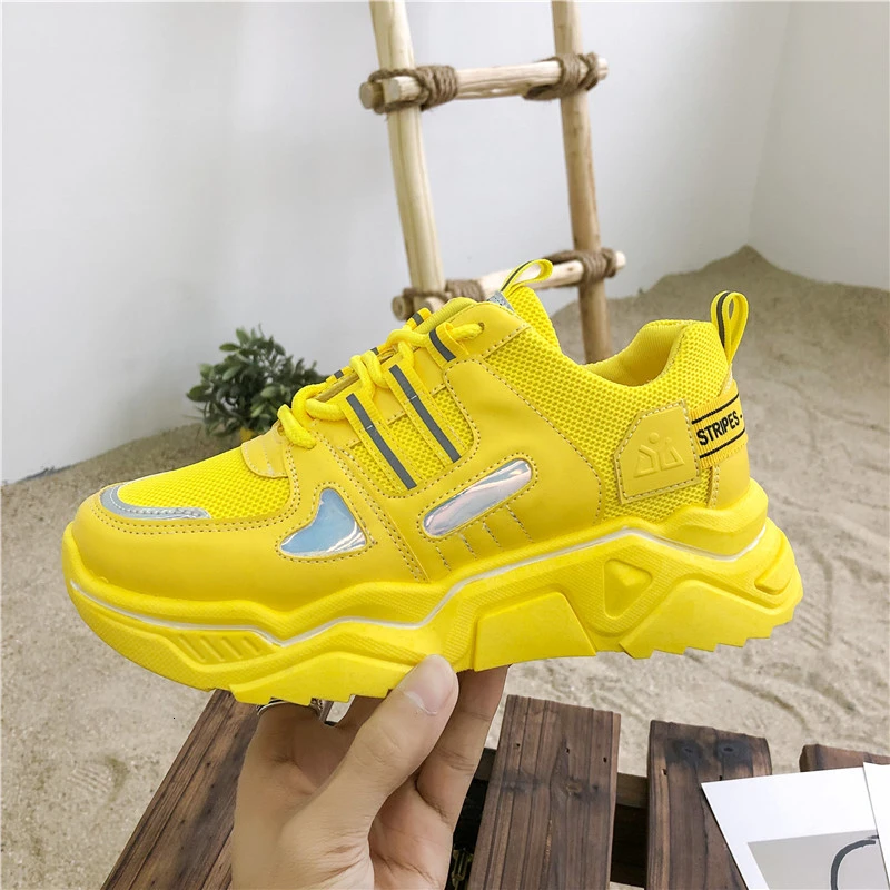Женские массивные кроссовки белые розовые желтые женская обувь на шнуровке