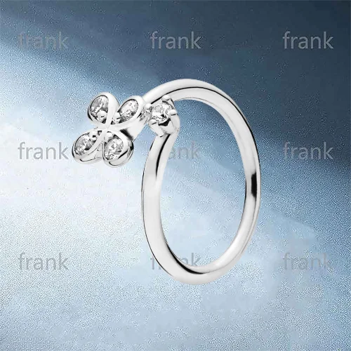 

197988CZ Four-Petal Flower Ring