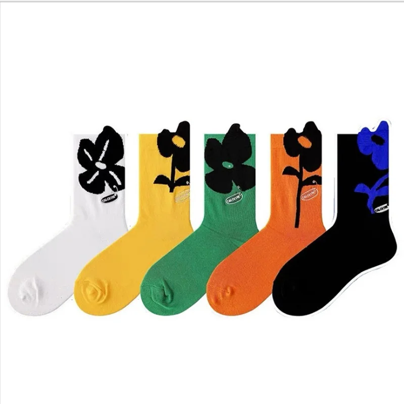 

Носки средней длины, хлопковые носки с цветочной вышивкой, трендовые носки, кроссовки для женщин, спортивные носки карамельных цветов в сти...