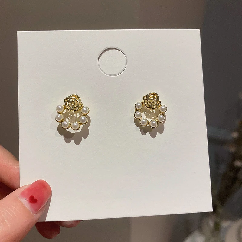 

New Fashion Simple Pearl Flower Women's Gift Earrings Elegant Temperament Exquisite Design Earrings Wholesale