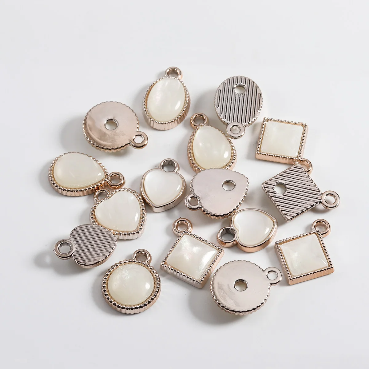 

10pcs/lot Cbb Imitation Shell With Hanging Pendant Acetic Acid Resin Charm Pendants For Diy Jewelry Making Accessories