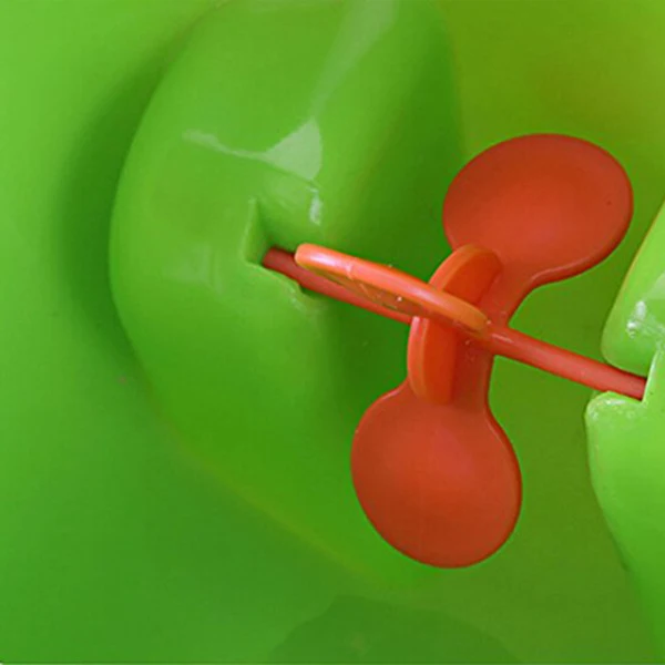 

1 x Fun Pot Children Frog-shaped urinal (green)