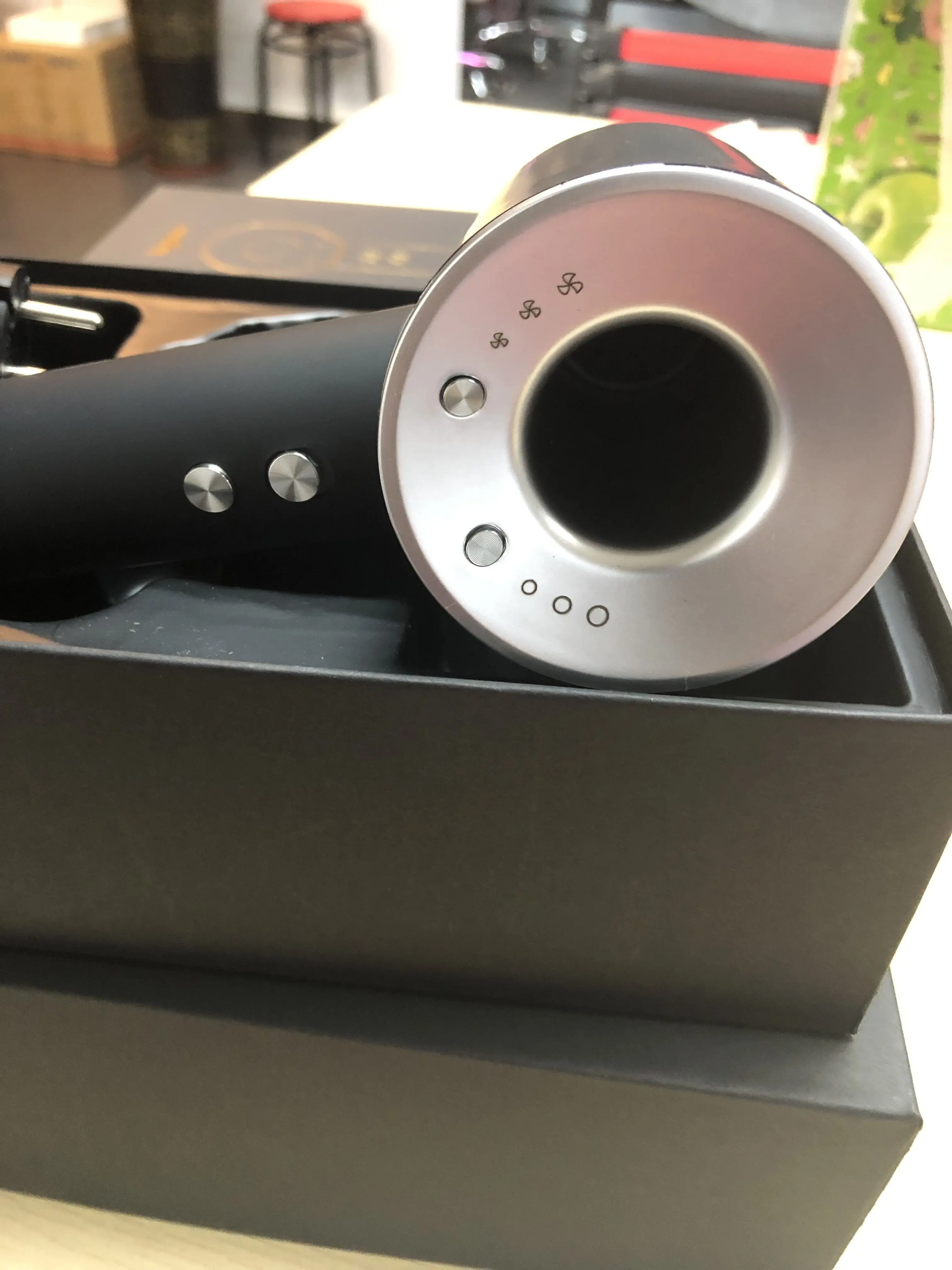 

leafless blow hair dryer Anion strong wind smooth fast drying salon portable household no leaf barber hairdryer travel case