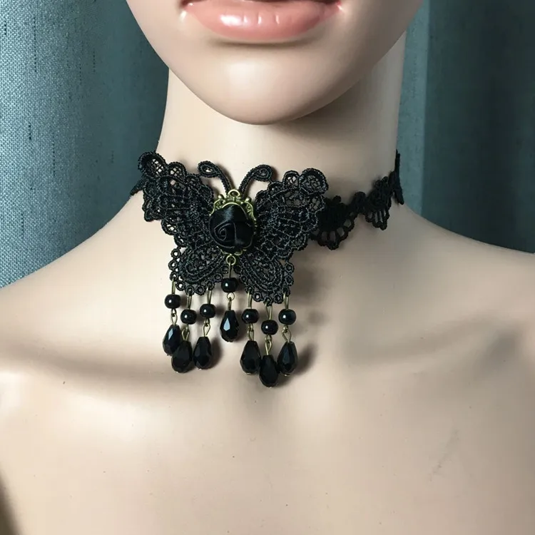 

Personality Exaggerated Lace Clavicle Short Sexy Women's Necklace Gothic Simple Retro Black Charm Female Choker Jewelry Neckband
