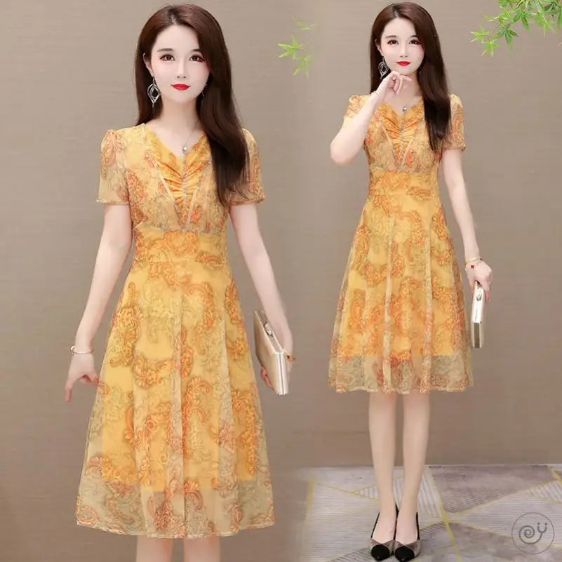 Летнее газовое платье с коротким рукавом и V-образным вырезом до колена