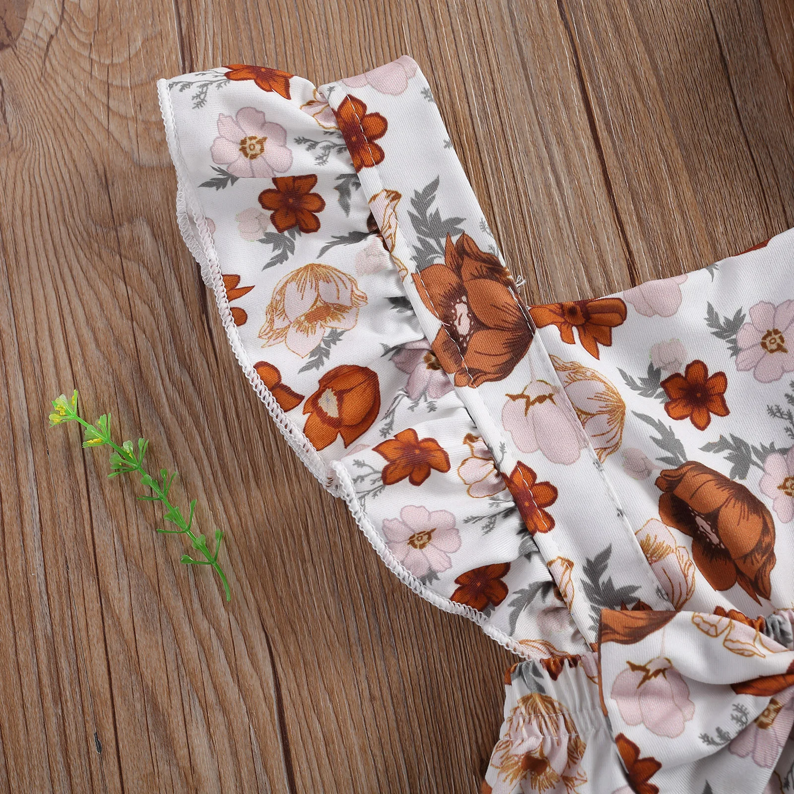 

Baby Girl's Cute Floral Casual Jumpsuit Square Collar Falbala Elastic One-piece Daily Life and Vacation