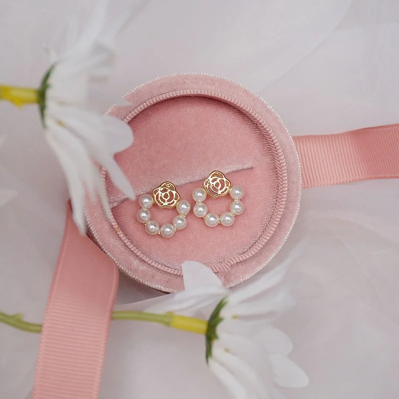 

2020 New Fashion Women's Earrings Delicate Round Flower Pearl Earrings For Women Bride's Wedding Party Jewelry Gift Wholesale