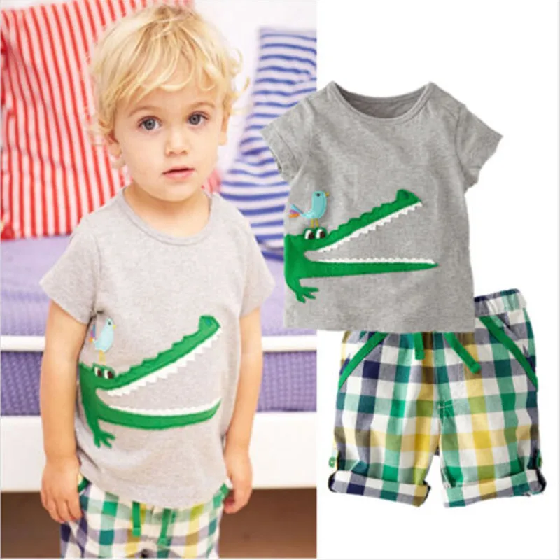 Женский комплект одежды серая футболка с коротким рукавом и крокодиловым