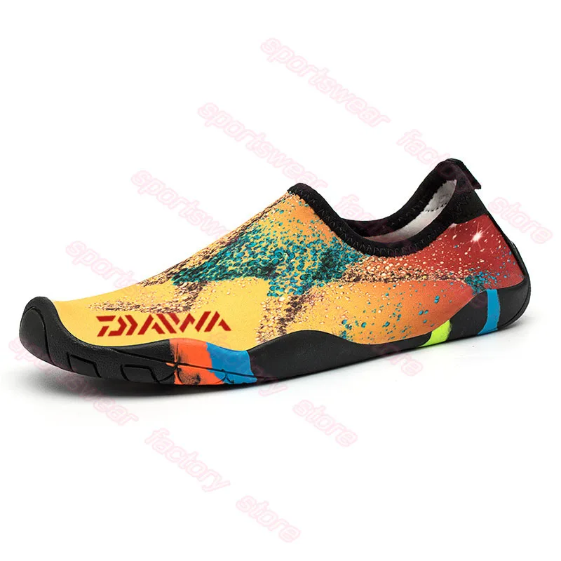 

Men's lightweight water shoes quick drying women's sports shoes upstream outdoor flat shoes slide on beach men's and women's