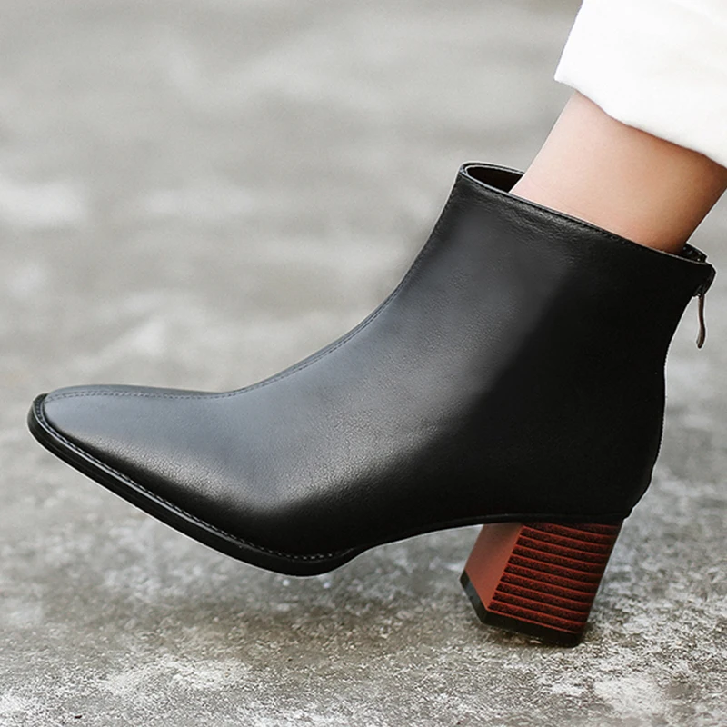 

Women Boots hot Woman Genuine Leather cow leather Europe and the United States short boots fashion Handmade Classic ashion shoes