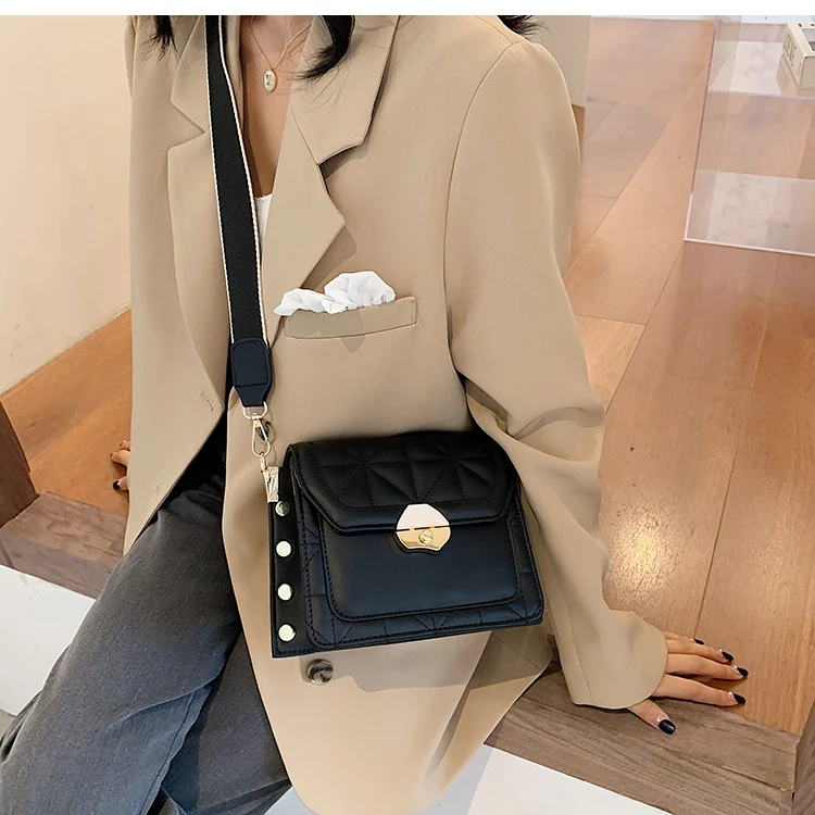 

Fashion Wide Single Shoulder Bag Women Bag 2020 New Messenger Bag All-match Small Square Bag Luxury Handbags Women Bags Designer