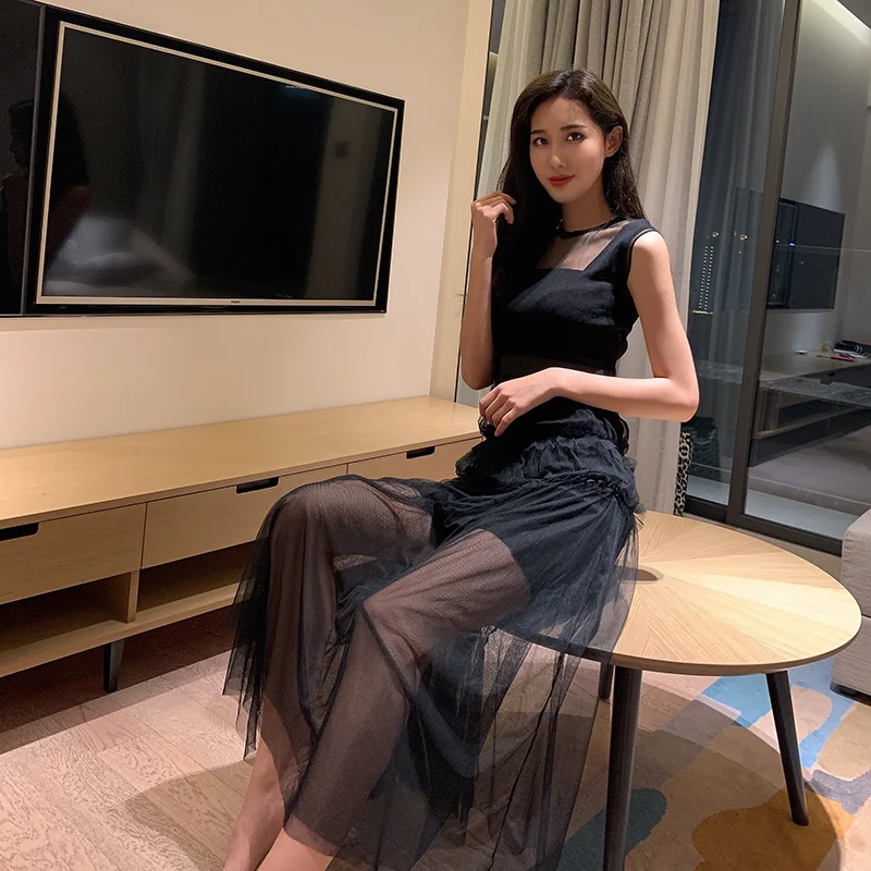 

French light mature style black Hepburn style dress women's new summer close waist show thin sexy temperament small black