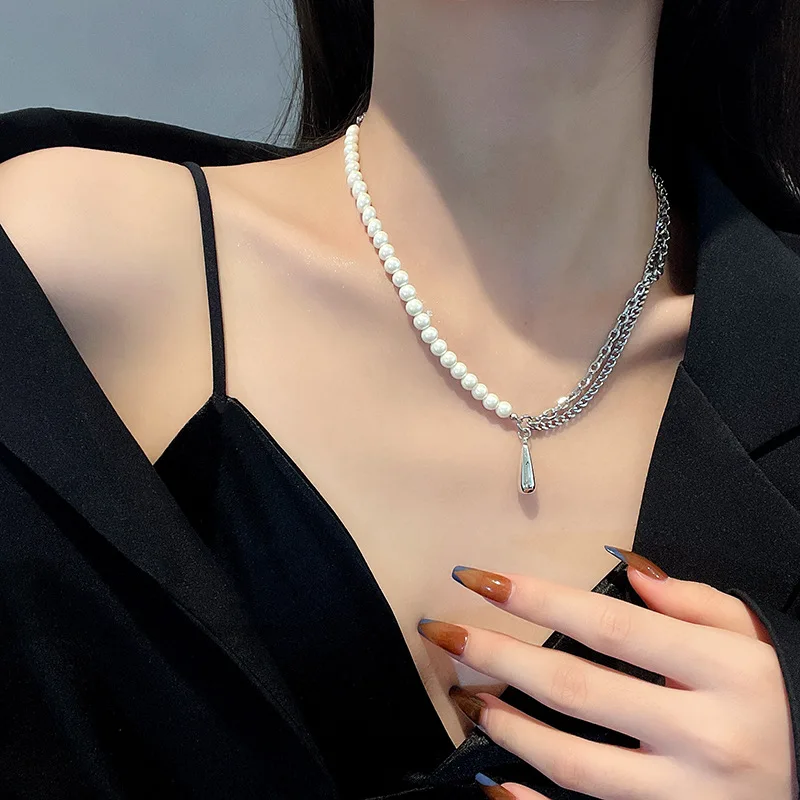 

2021 new fashion personality unsymmetrical water drop shaped pearly titanium steel necklace femininity exquisite clavicle chain