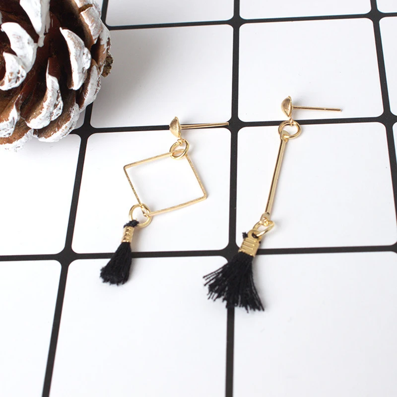 Корейские геометрические яркие женские сережки с кисточками серьги простой