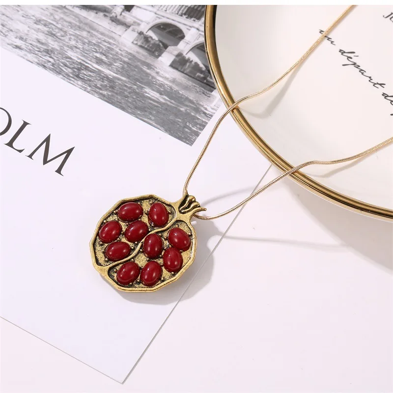 Женское Ожерелье длинная цепочка с натуральным красным гранатом Очаровательная