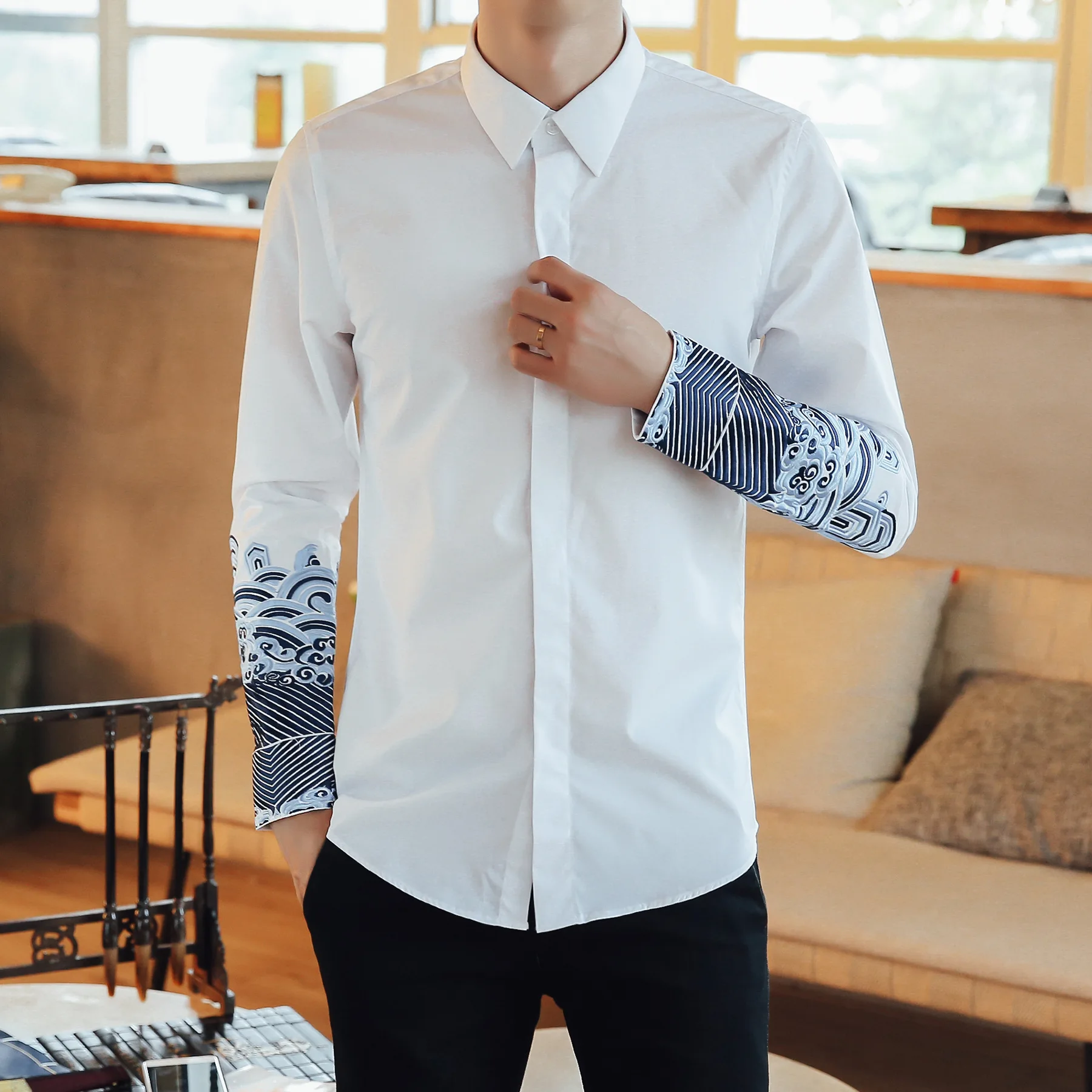 

2020 spring new Chinese style embroidery men's long sleeve shirt fashion Plush shirt men's wear