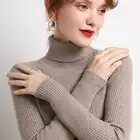 Женский трикотажный пуловер с высоким воротником и длинным рукавом