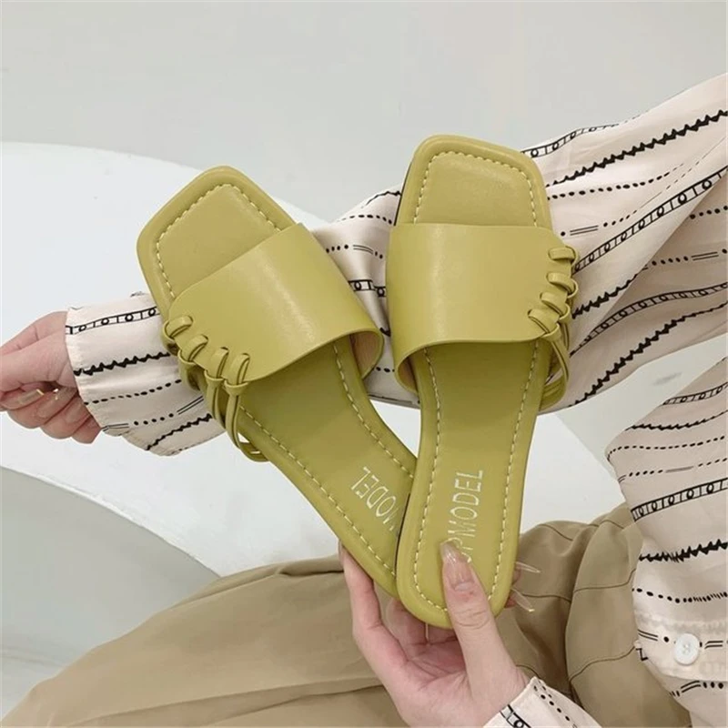 

Women's shoes and slippers 2021 summer new style flat outer wear fashion woven Korean style sandals and slippers