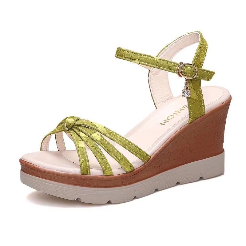 

Женские босоножки на танкетке, туфли с открытым носком и ремешком с пряжкой, на высокой платформе, лето 2021