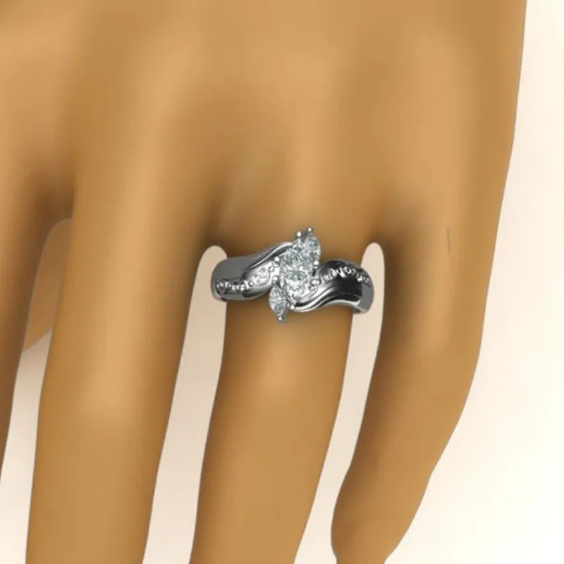 

Fashion Ladies Wedding Engagement Ring Inlaid Horse Eye Crystal Rhinestone Engraving Geometric Pattern for Women Party Jewelry