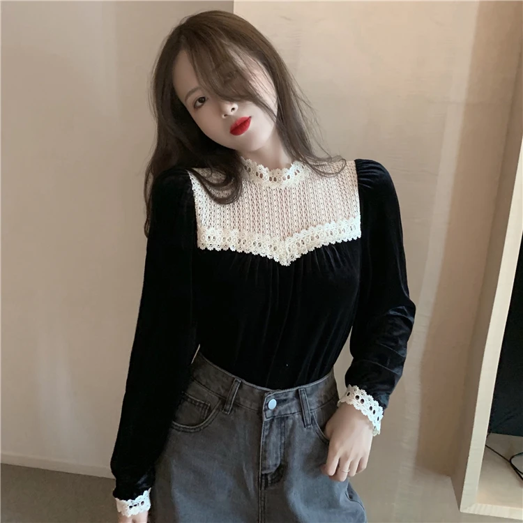 

2020 new velvet shirt women retro Hong Kong style black hollow bottoming shirt Lace stand collar long sleeve top