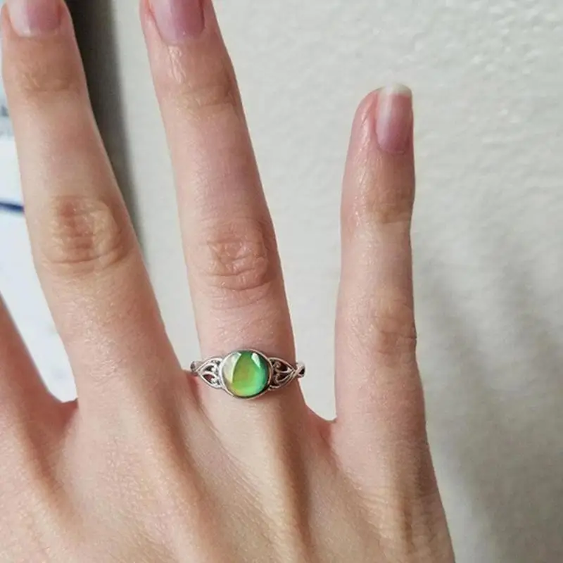 Меняющие цвет при температуре уникальные ювелирные изделия в форме сердца