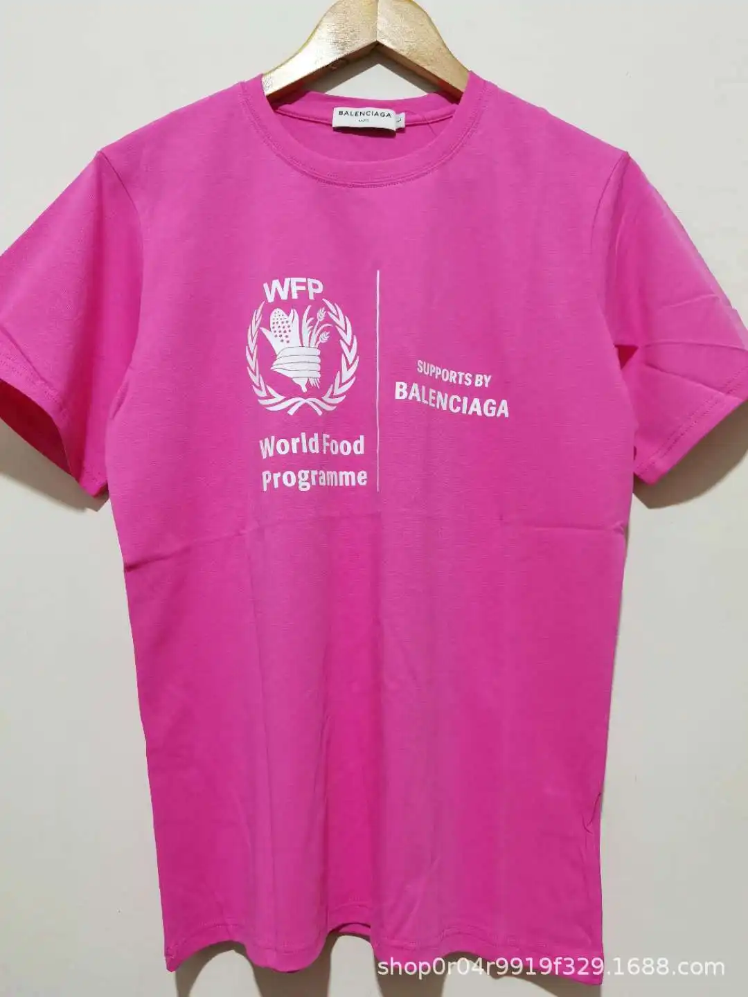 

2020 spring and summer new casual OS loose rose red black and blue short-sleeved T-shirt couples with men and women fashion INS