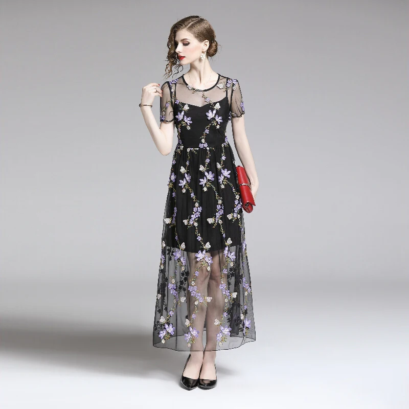 

2021 New Sweet Soft Girl V-Neck Black Sexy Dress Summer Lace Embroidery Button Decor Party Dresses Casual Street Boho Midi Skirt