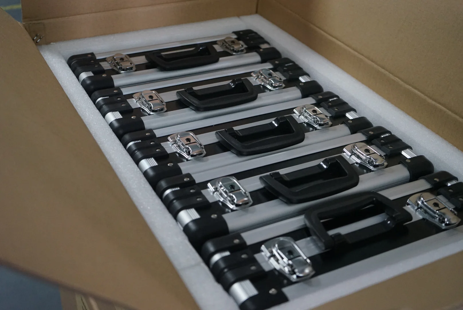 

Medical Electric Bone oscillating saw Instruments In surgical room