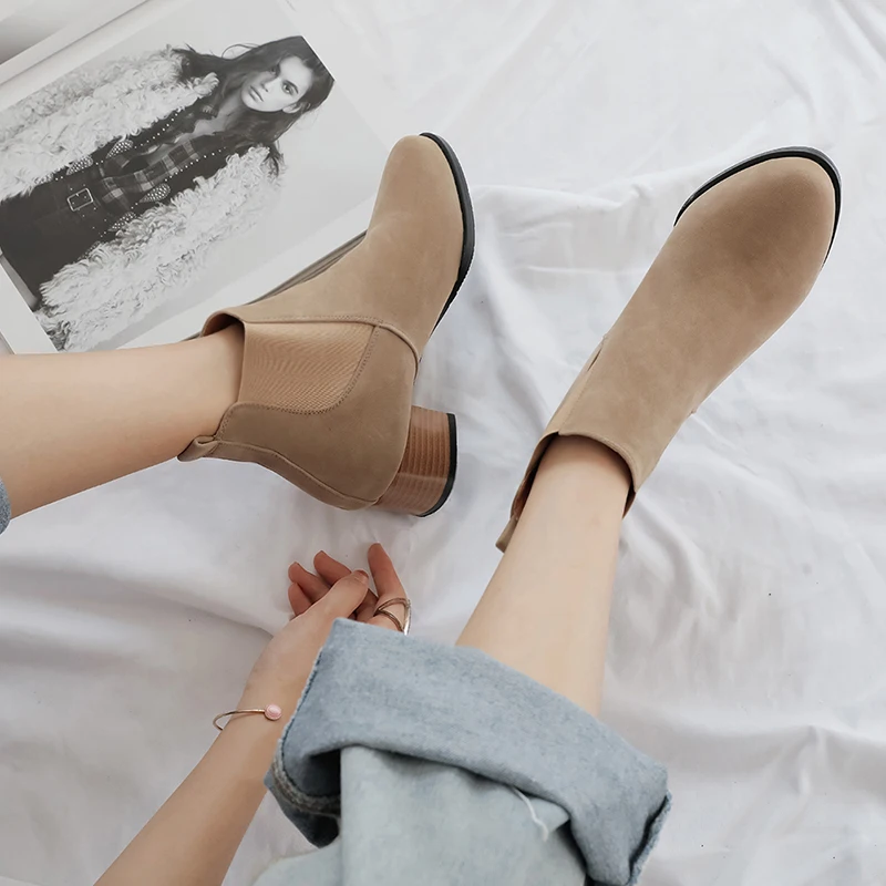 Женские ботинки челси на высоком каблуке с круглым носком | Обувь