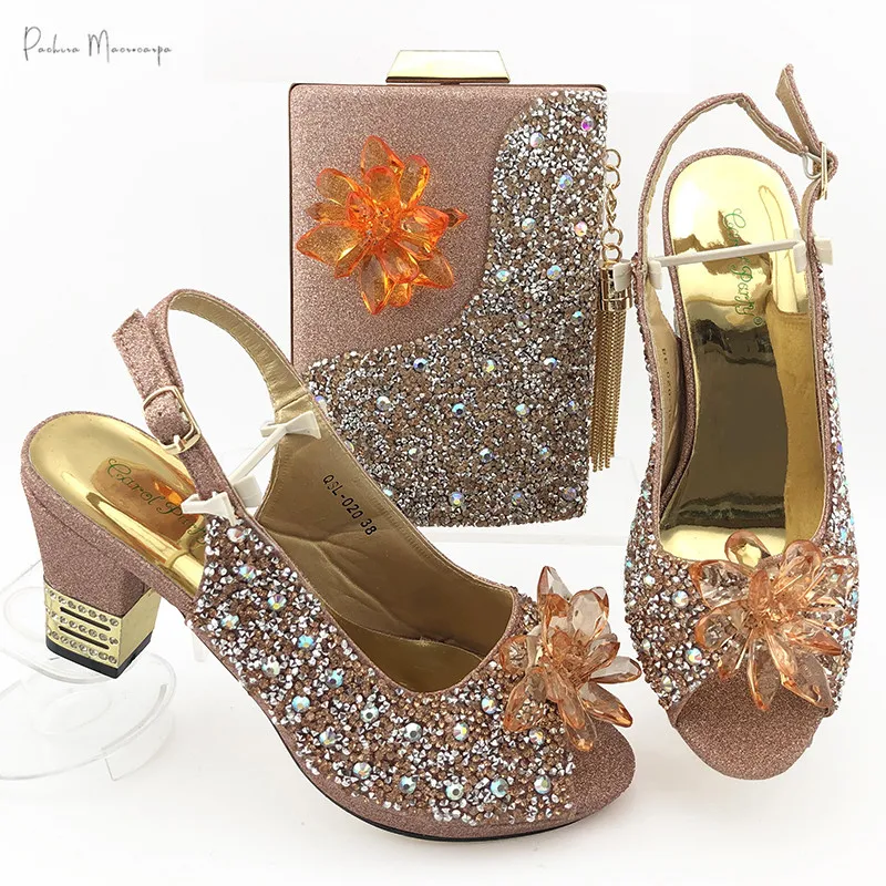 

Beauty women 2020 specially designed pointed Italian ladies shoes and handbags with Peach Color matching shoes and handbag sets
