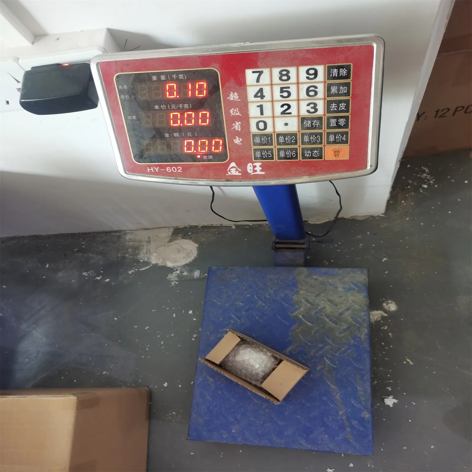 

Garden Gnome Statues Outdoor Decor, Dinosaur Eating Gnomes Garden Decor Garden Ornaments Handicraft Flower Pot Accessories