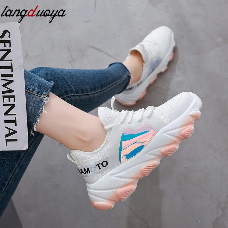 Белые кроссовки для женщин 2020 женские спортивная обувь на платформе дышащие
