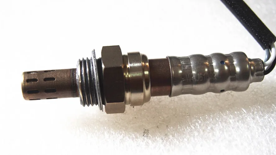 Датчик кислорода o2 для Opel Zafira A Vectra B 2.2i 16V NTK 12565428 |