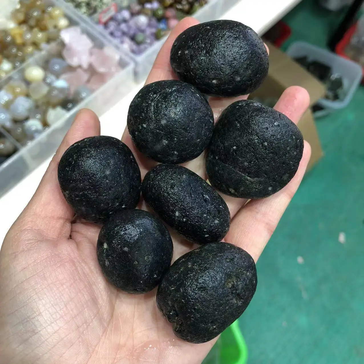 

Natural Quartz Crystal Volcanic Rock Rough Raw Stones Healing Reiki Gemstones Home Decoration