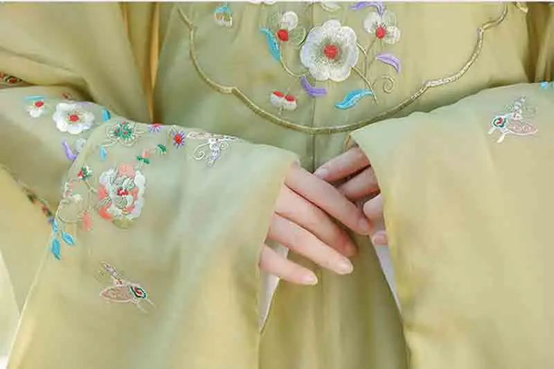 

Hanfu Women Ancient Chinese Traditional Embroidery Hanfu Dress Cosplay Costume Yellow&White Hanfu Robe Dress For Lady Plus Size